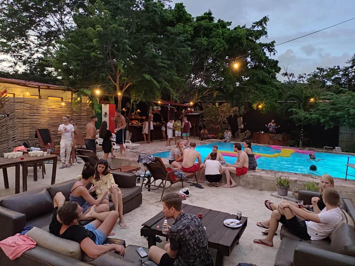 The All Inclusive Hostel - Food, Drinks And Transportation To The Beach And Cenotes Tulum Pueblo Buitenkant foto